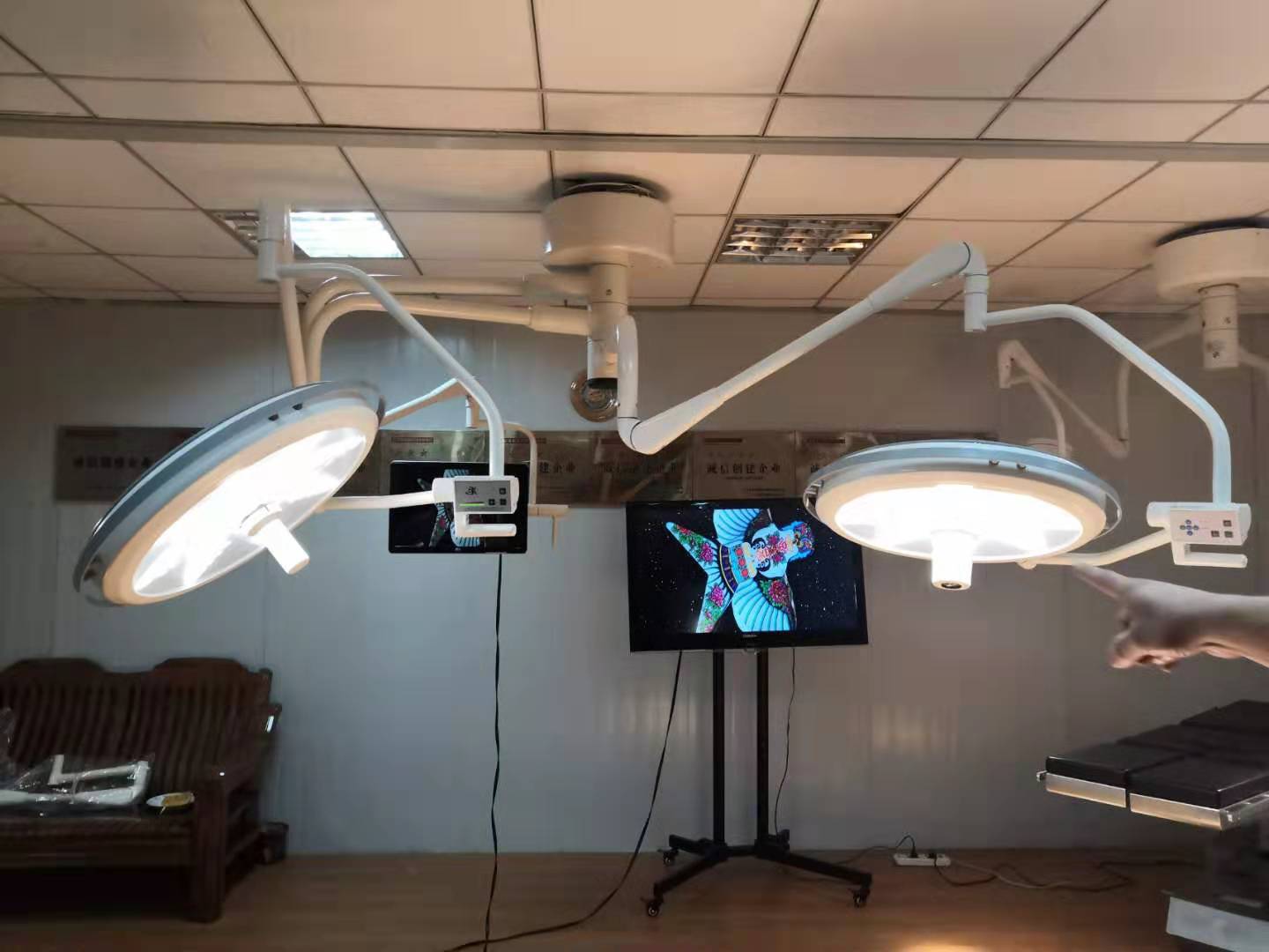 Dental Operating Theatre Room Easy Prefabricated Color Painted