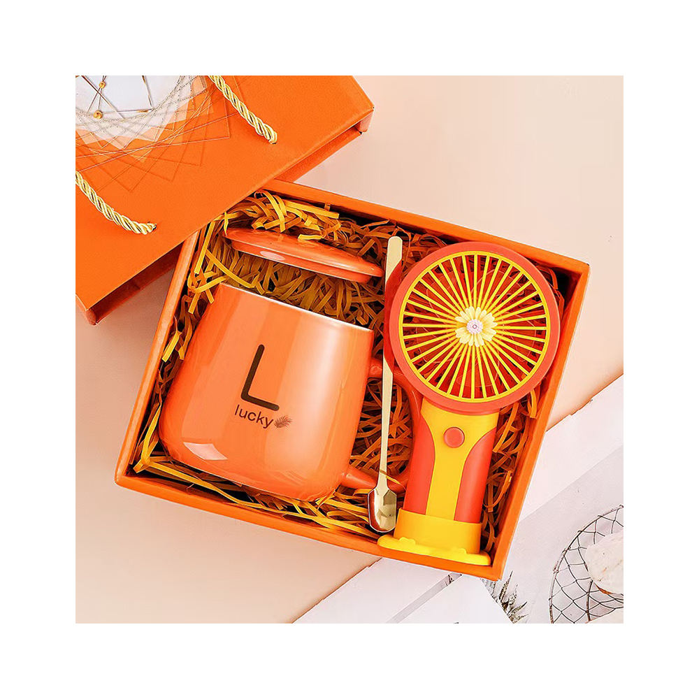 how to fold tissue in a gift bag