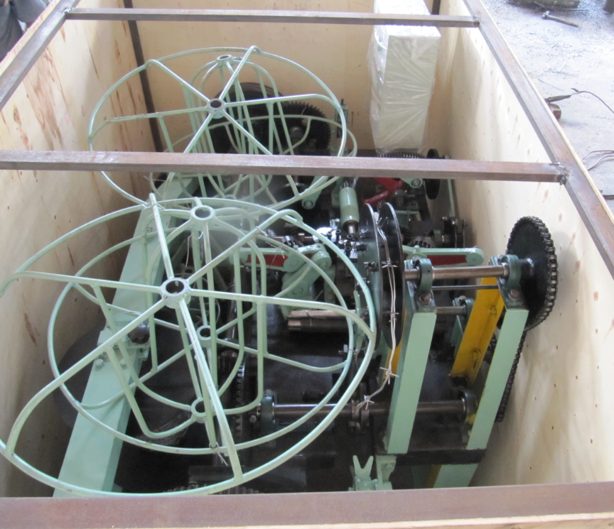 Barbed wire making machines, making traditional twisted barbs/double twisted barbs