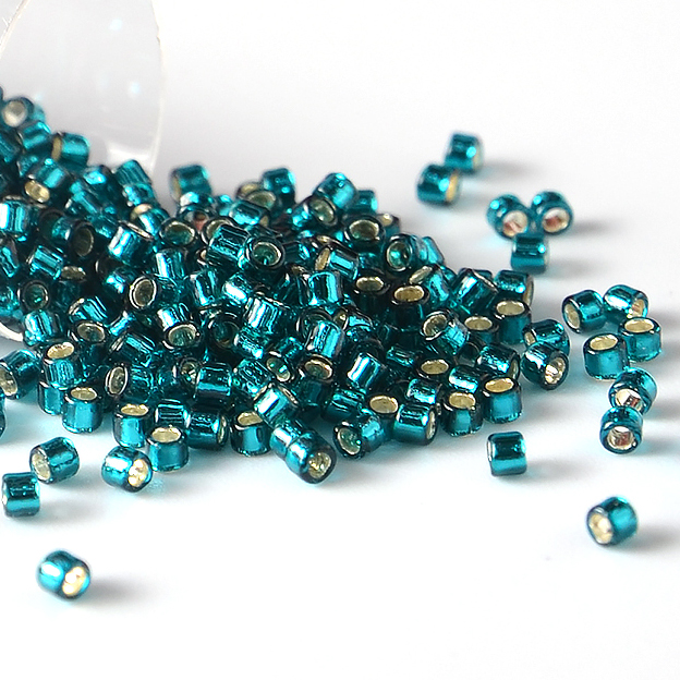 11/0 Toho Rocailles Seed Beads - Versatile Embroidery Options