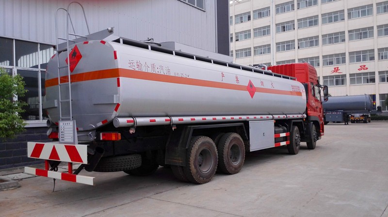 Heavy duty 8x4 big capacity 30000  20000 liter fuel tank truck for sale