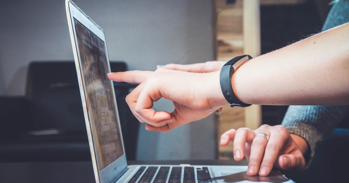 how to write a formal business email