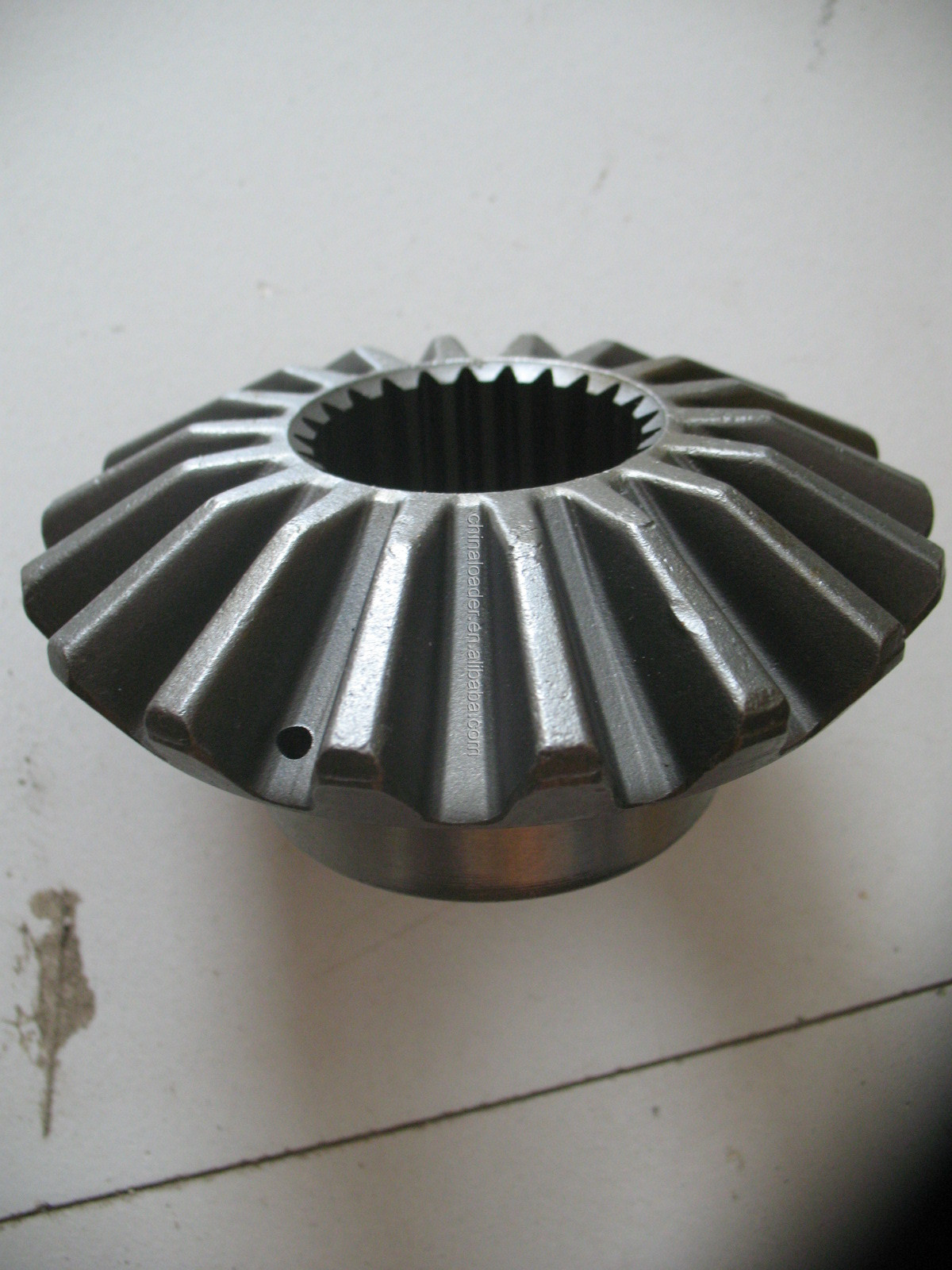 半轴齿轮垫圈推力3050900022角齿轮3050900018联系人  8617753908363