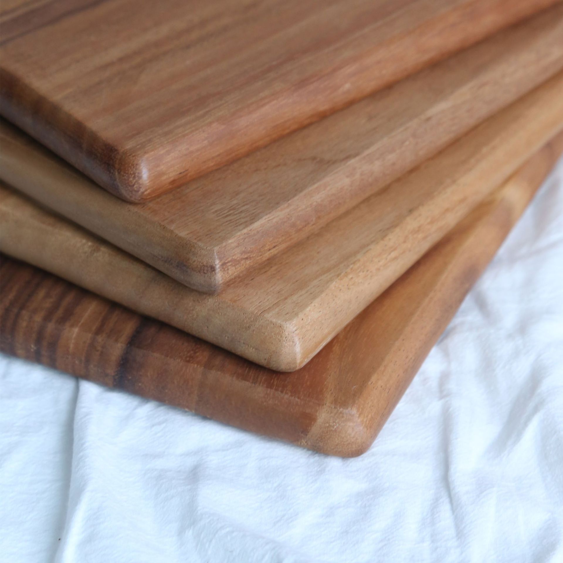 新产品印度合欢树枝切菜板整木创意水果面包,带手柄切菜板