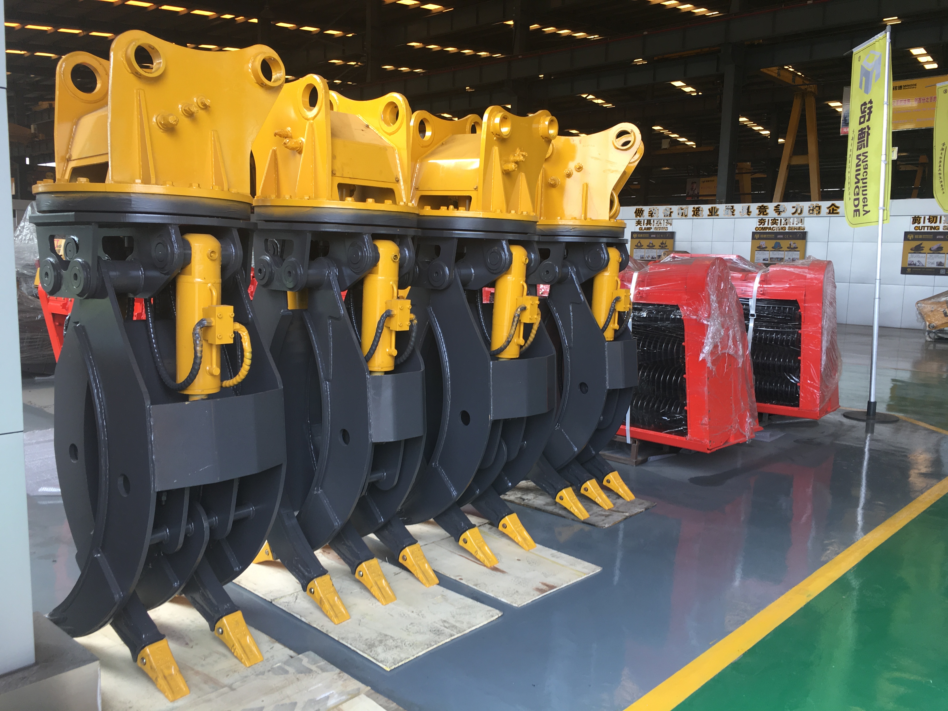 挖掘机旋转液压木石抓斗: - buy rotating stone grapple,wood