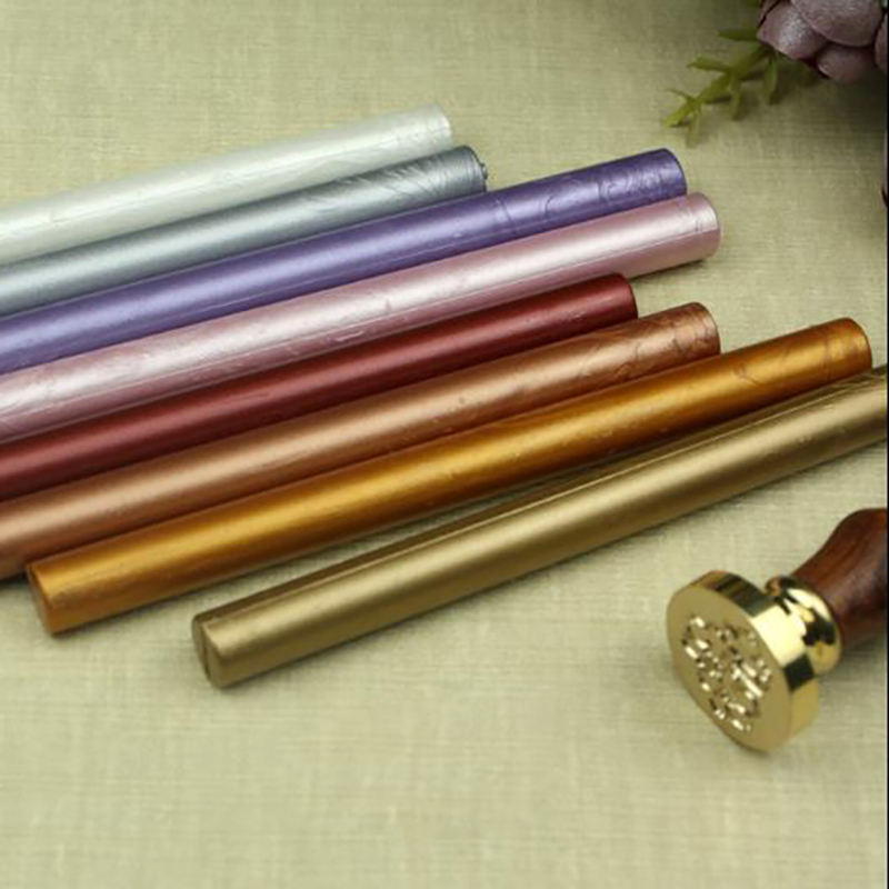 how to get invited to a movie premiere