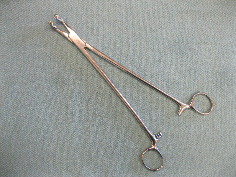 托马斯 · 宫颈活检钳