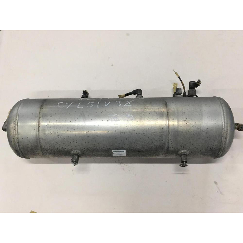 Used ISUZU Japan Genuine Parts Air Tank For Truck