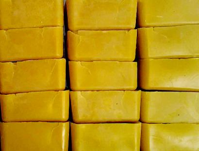 100% Natural high quality Vietnam origin yellow block form Wholesale for candle and soap production good price Beeswax