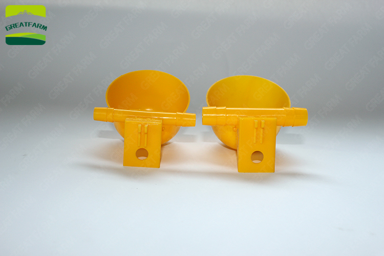 Automatic Quail Chicken Waterer Bowl With Yellow Nipple Farm Drinking Cups