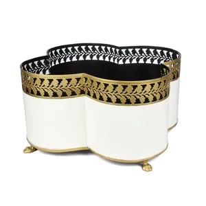 Durable Factory Direct Sales Wholesale price White Metal Large Beautiful Planter For Indoor And Outdoor Gardening Grow Decor