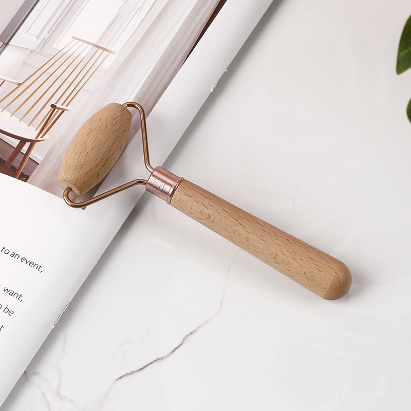 Factory Stock Mini Wooden Massage Anti-Cellulite Body Roller And Facial Gua Sha Handheld Wooden Roller