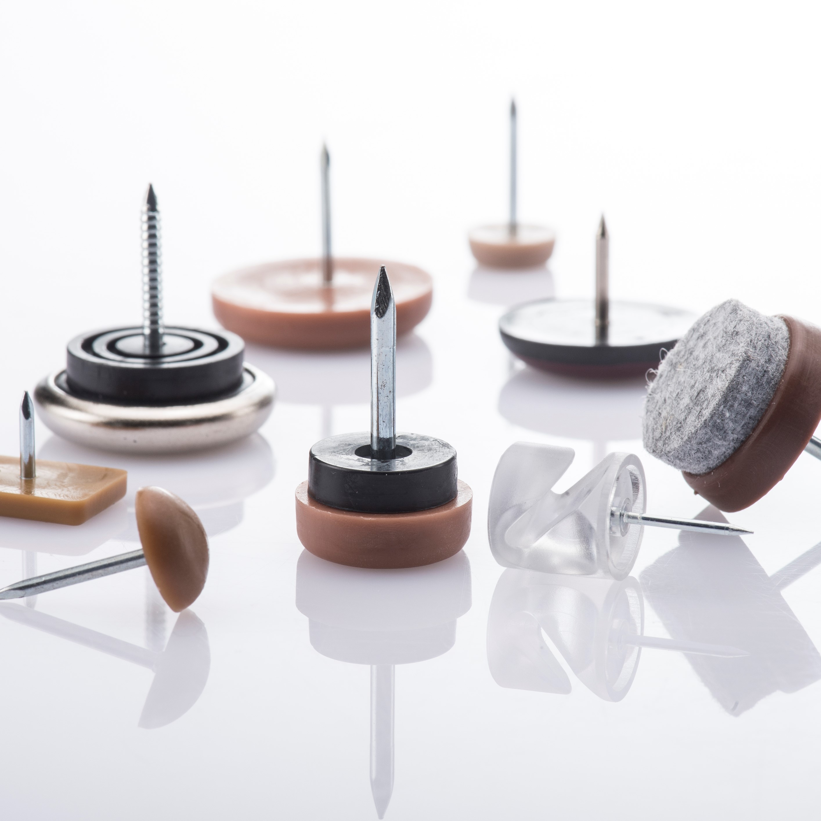 Quality Cushion Plastic Base Metal Nail Furniture Glide