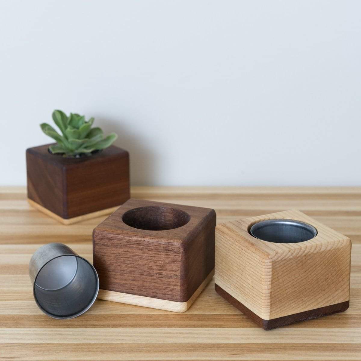 Acacia & Mango Wooden Flower Vases For Table Decoration Wooden Square Flower Pot For Garden Decorate Best Quality Flower Pot