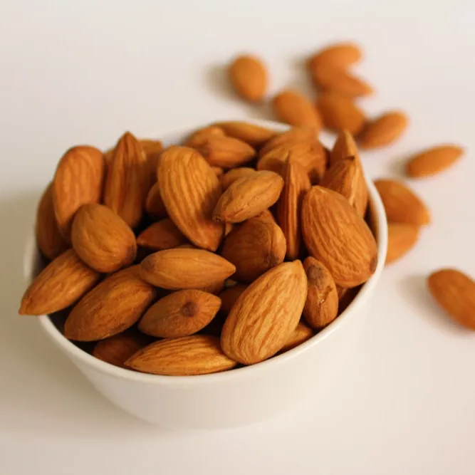 Supply 100% High-Quality Shelled Natural Delicious Almonds 1 kg almond nuts At Wholesale Prices Nut Food
