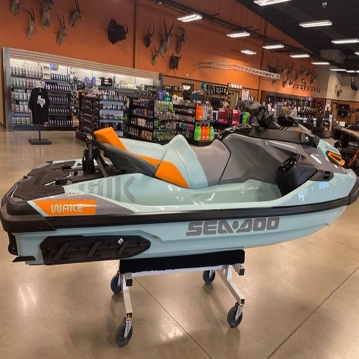 Совершенно новый Jetski и бывший в употреблении Kawasaki Jet Ski Ultra 310LX и Ultra 310R для продажи