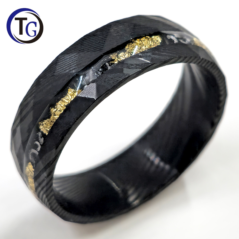 Comfort Fit 8mm Men's Engagement Wedding Bands Hammered Inlaid Gold Foil Meteorite Black Damascus Steel Rings for Men
