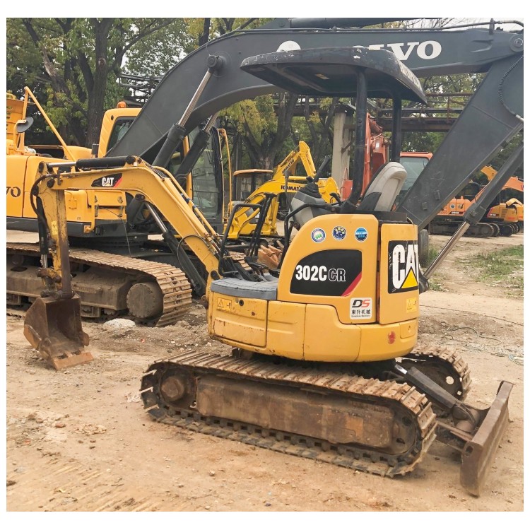 Б/у мини-экскаваторы CAT 302CCR сейчас на продажу! Б/у Гусеничный мини-экскаватор.