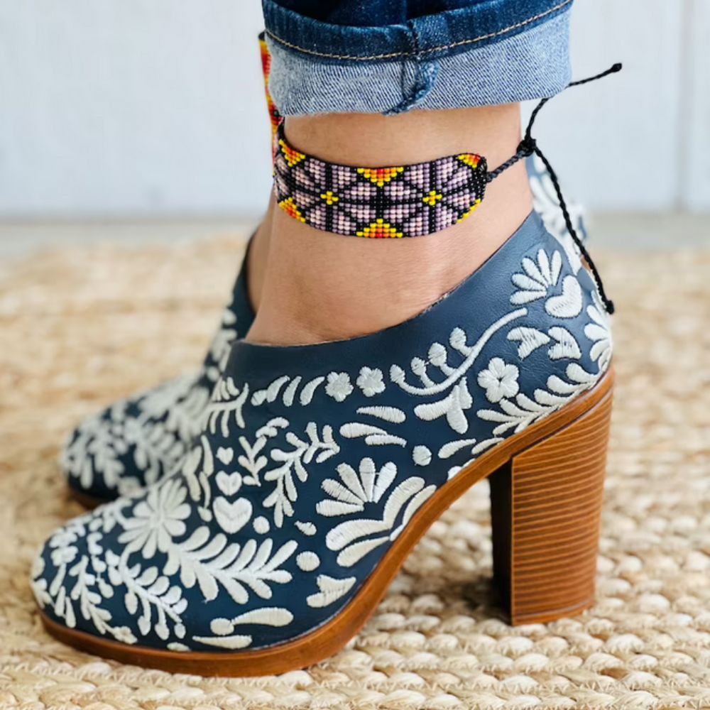Stylish Boots for Women: Discover the Latest Fashion Trends in Women's Shoes