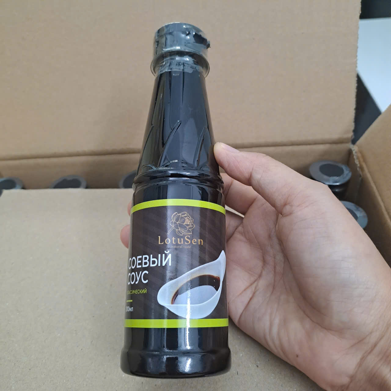 Wholesalce price reduced low salt sushi/fried chicken chili high quality soya sauce 200ml OEM product Vietnamese dipping healthy