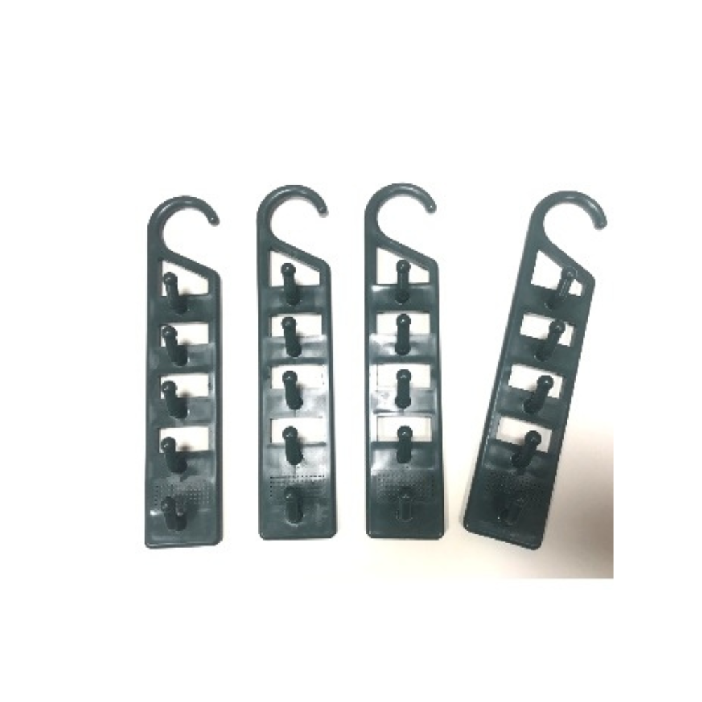Wholesale Custom Made Black Color Durable Quality Plastic Hangers For Clothes And Other Accessories