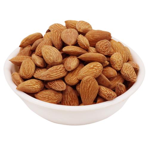 Top Grade Bulk Box 10 kg Nuts and kernels Unshelled Sweet Almond Kernels Almond for wholesale at low price