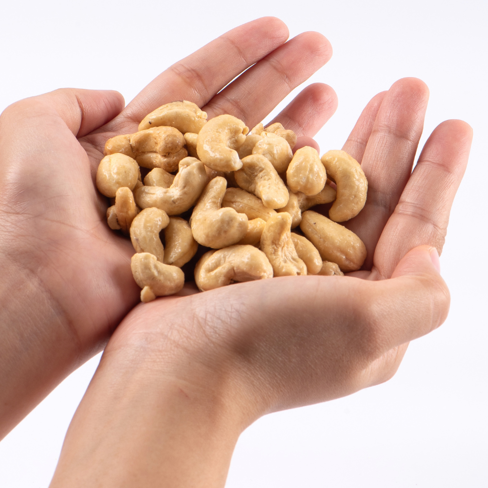 Premium Quality Cashew Nuts Honey Roasted Cashew Nuts Kernel Healthy Snack Crispy Fruits Product Wholesales From Thailand