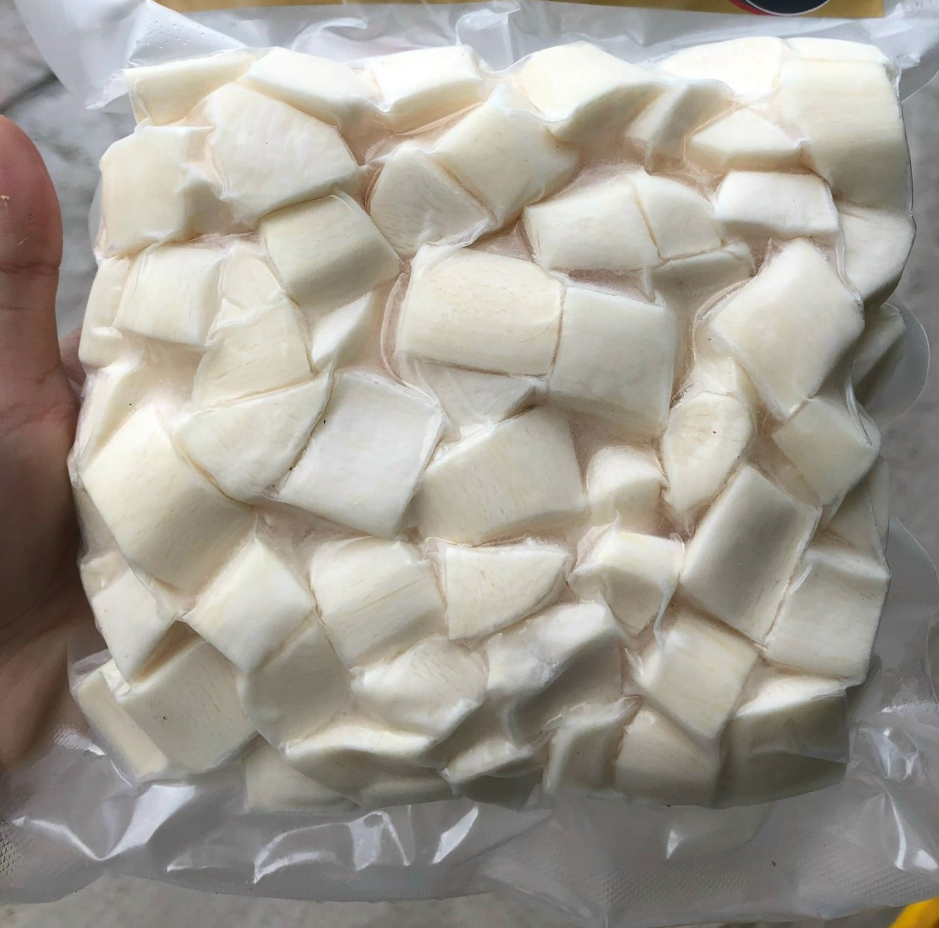 Низкая цена, оптовая продажа, замороженная кассава, замороженная, замороженная, очищенная кассава, небольшой минимальный заказ, готов к отправке, hangtam VN из Вьетнама