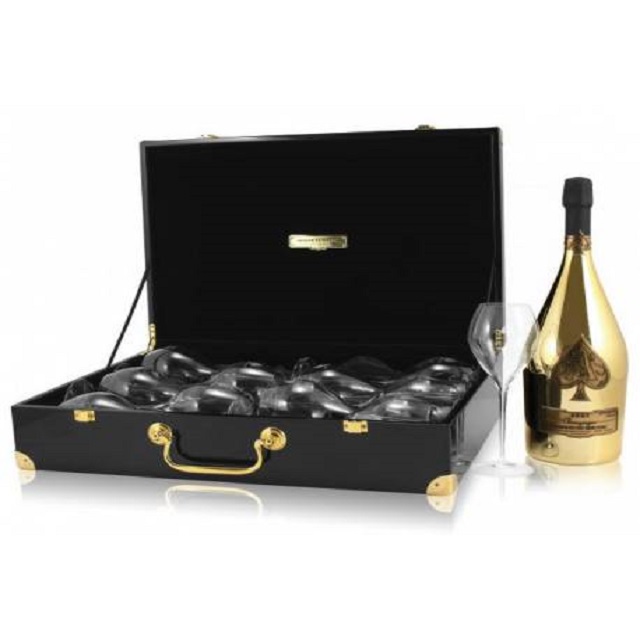 Первоклассный ARMAND DE BRIGNAC BRUT GOLD / ACE OF SPADES 750 мл