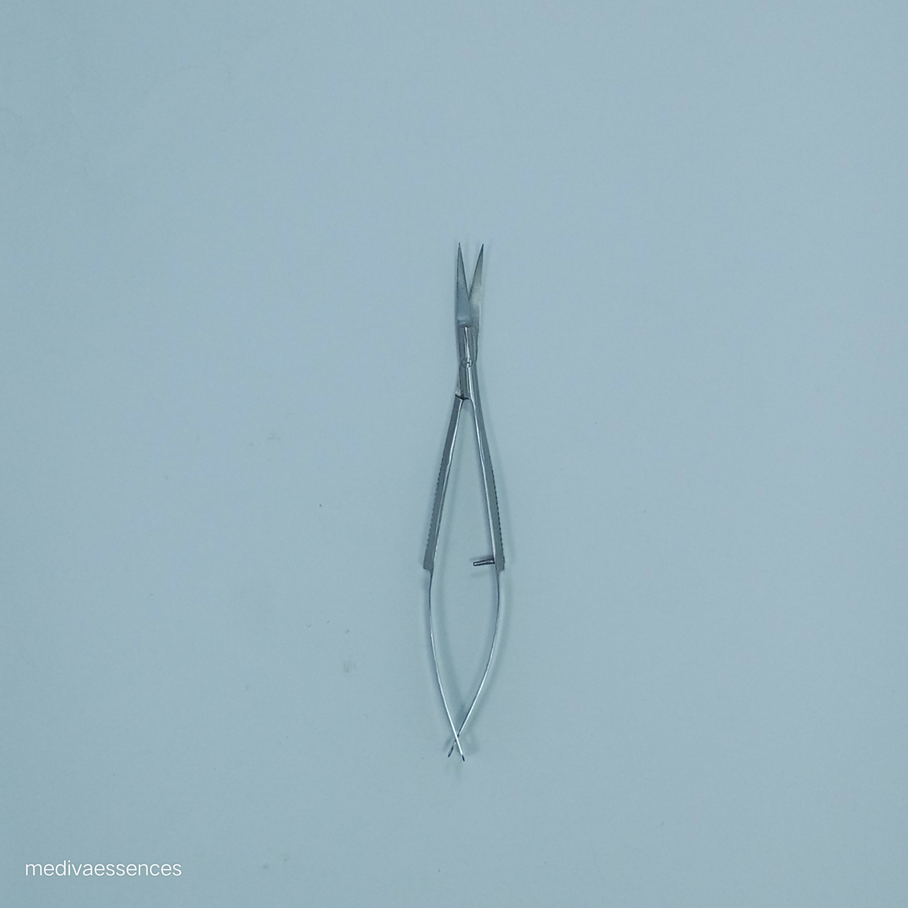 Best Quality Manual Stainless Steel Ophthalmology Surgical Instrument Scissors and Needle Holder for Ears Eyes Nose Throat