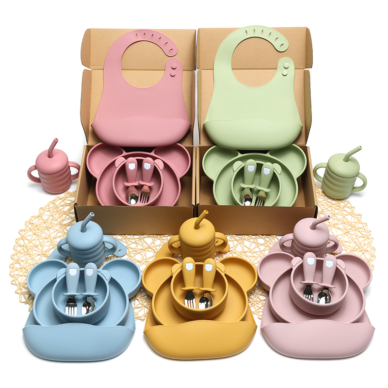 Hot am azon ODM Non-slip suction baby feeding supplies baby suction bowl plate sippy cup bib spoon silicone baby feeding set