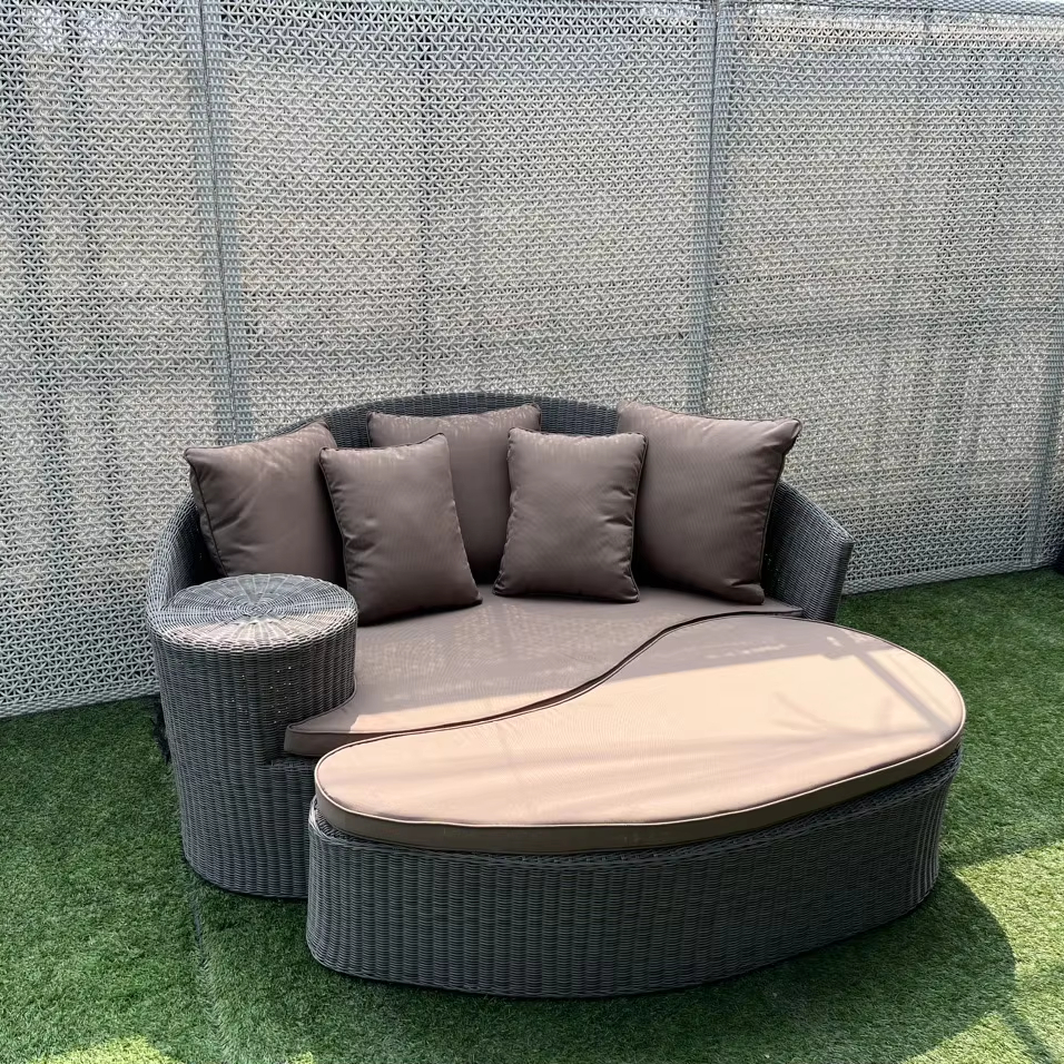 Poly RATTAN SUN LOUNGER/ Modern Furniture from DL VIETNAM SUN Beds Outdoor Sun Bed Outdoor Leisure Chaise Lounge Rattan / Wicker