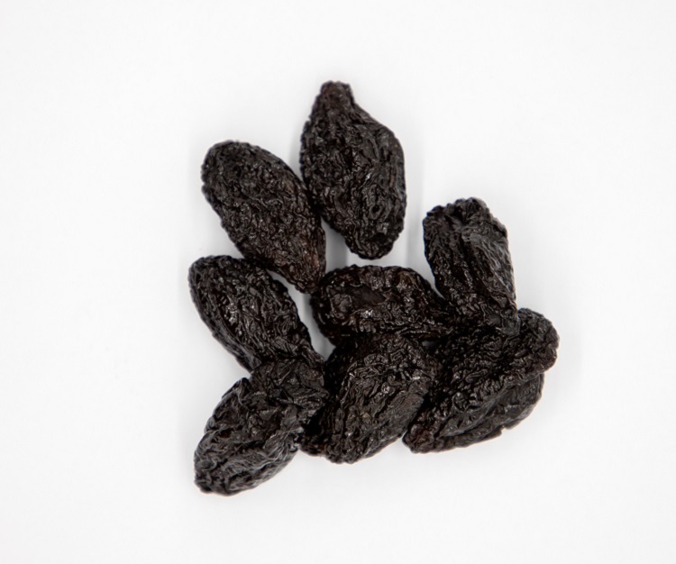 Genuine Exporter of Premium Quality Healthy and Natural Dry Fruit Products Dry Spanish Prunes with Custom Logo