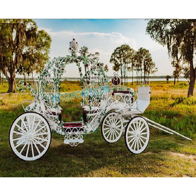 Fairy Tale White Cinderella Carriage Horse Drawn Dreamy England Queen Cinderella Carriage White Cinderella Horse Drawn Carriage