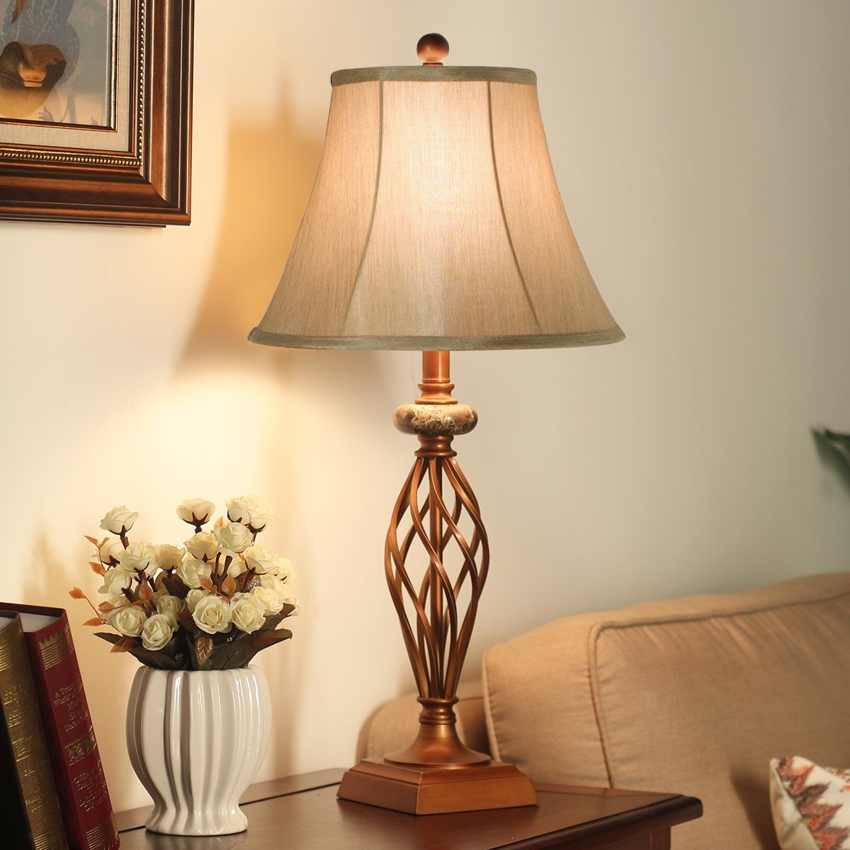 High Quality Traditional Design Metal Table Lamp with Shiny Finish for Home Decor & Room Decoration Includes Incandescent Bulbs