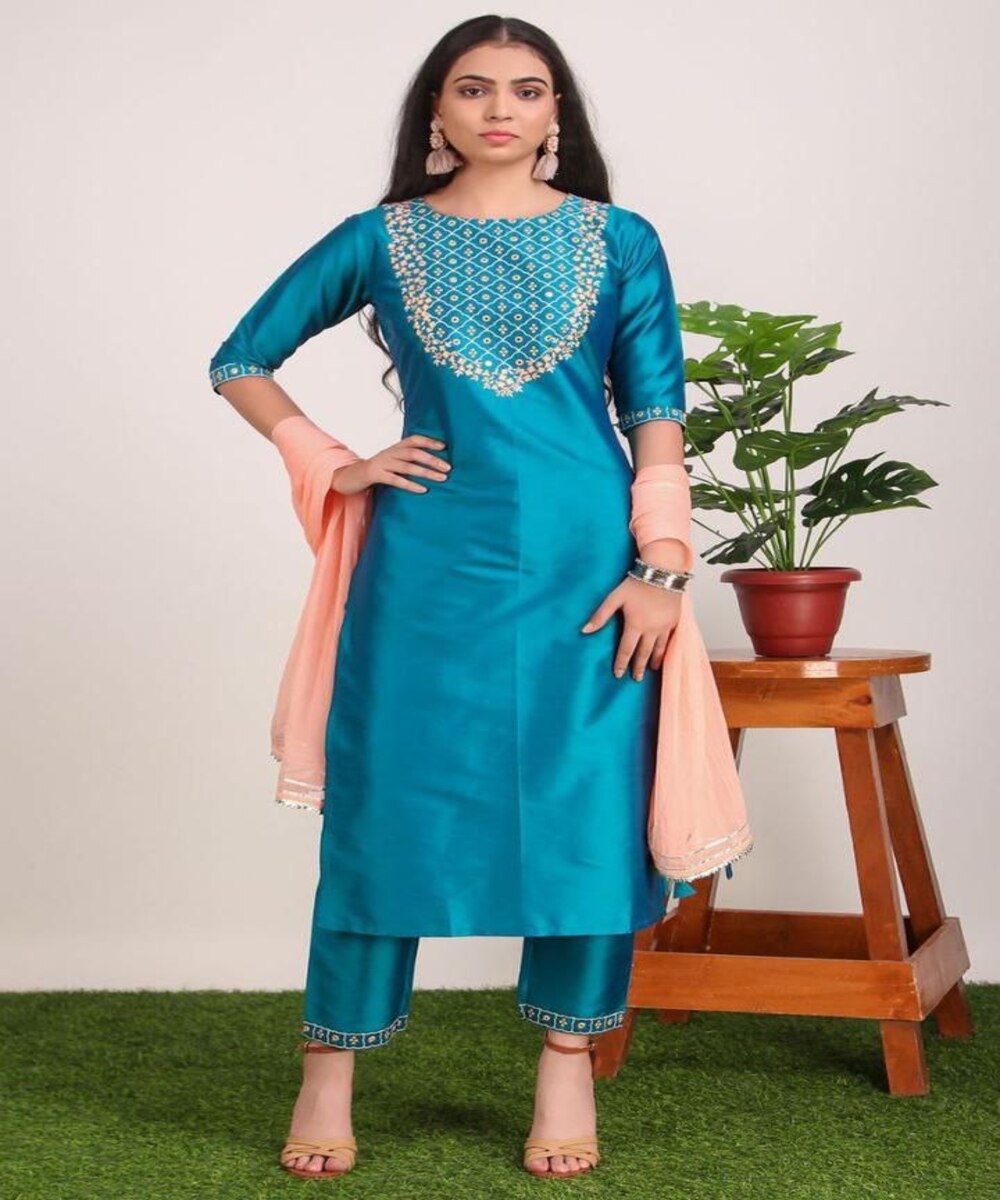 summer collective ethnic Garment India kurtis women latest in cotton rayon blend fabrics embroidered neck pattern soft smooth