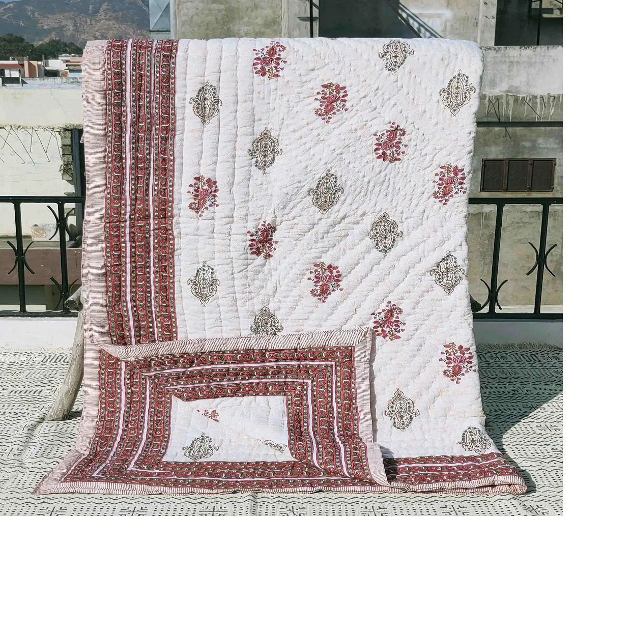 double sided fine border design hand block printed cotton quilts for home decor stores and home textile stores for resale