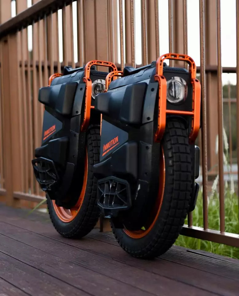 Готово к отправке, предварительная продажа 2022 новый оригинальный INMOTION V13 4500W 126V 3024Wh одно колесо от оригинального производителя onlywheel в Китае (стандарты Одноколесный самокат моноколесо