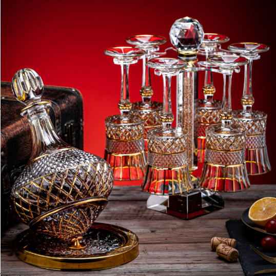 Luxury Style Hand Made Gold color with engravings High quality Crystal Material Luxury Bar set Wine Crystal set