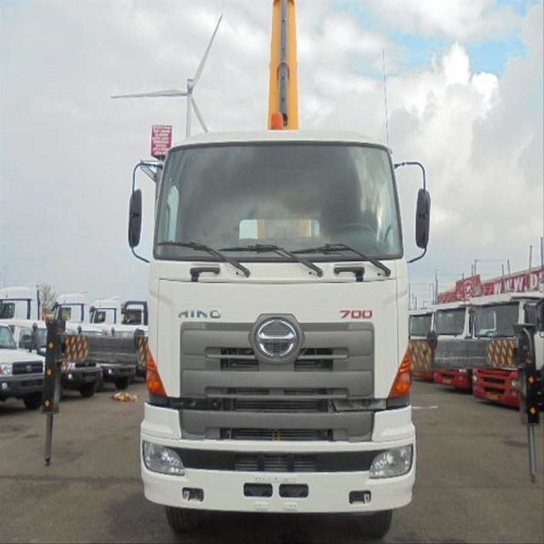 Б/у самосвал Hino 700 6*4/довольно б/у