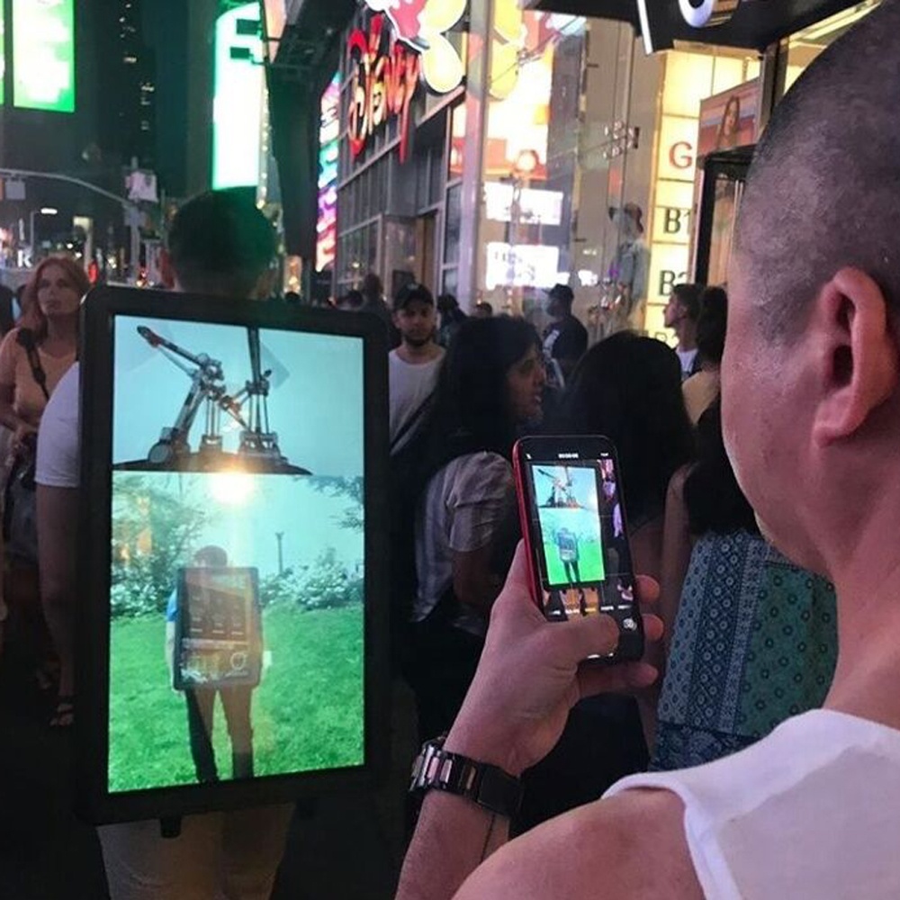 Цифровой вывески walker walking рюкзак billboard рекламы ЖК-дисплей человека билборды