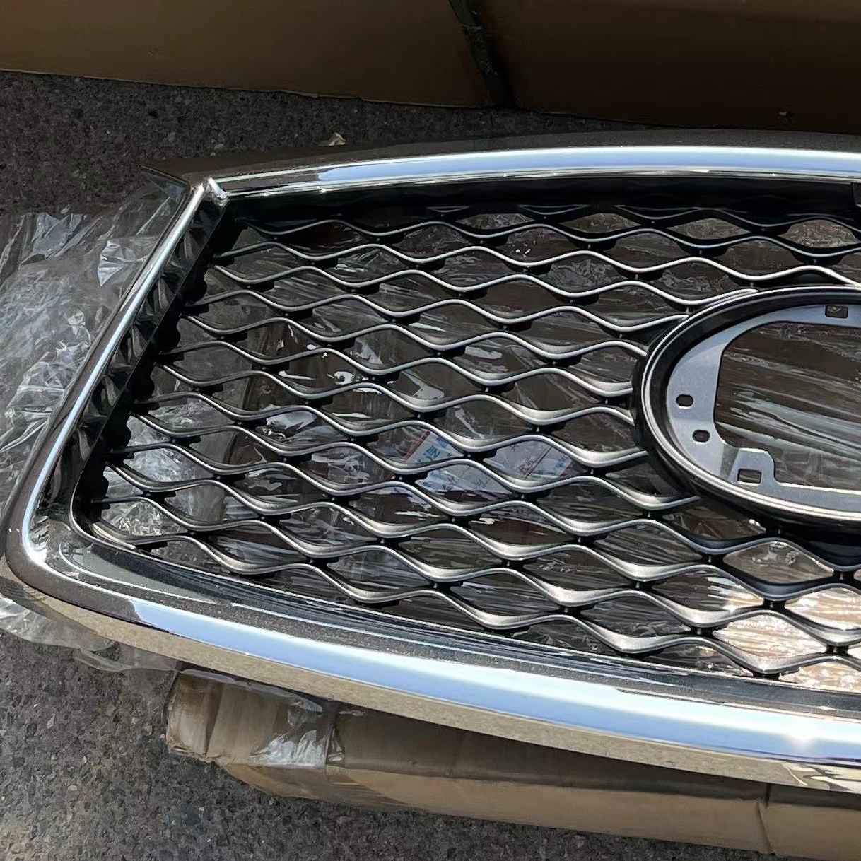 Подержанная Оригинальная передняя решетка для Infiniti QX50 2018-2020