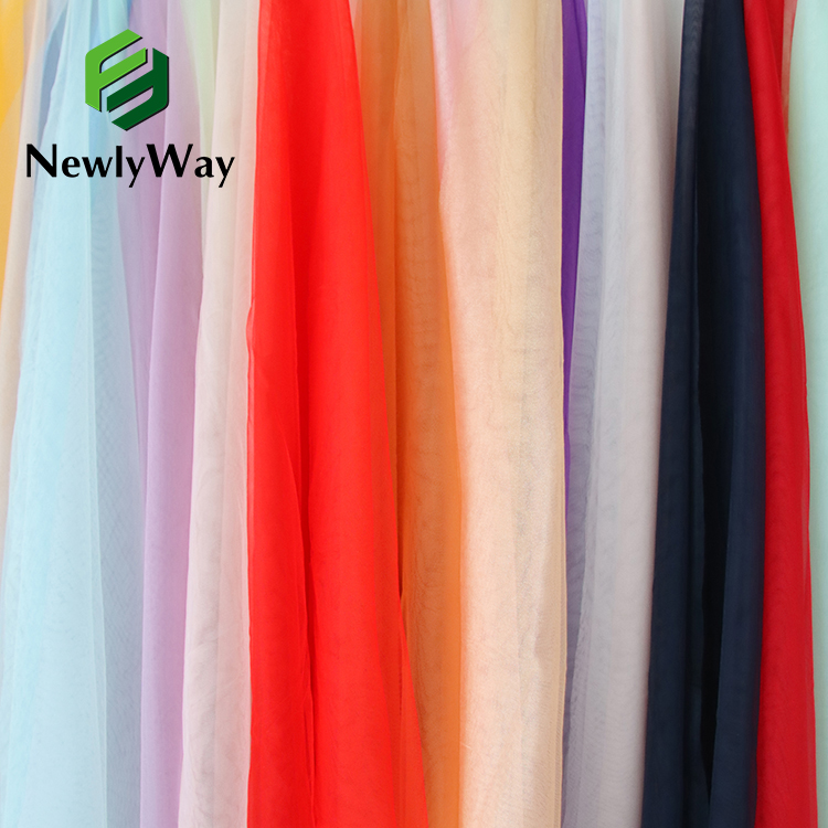 Factory Wholesale Soft Mesh Shiny Tela Wedding Nylon Tulle Net Mesh Fabric For Wedding Embroidery Ballet Dress