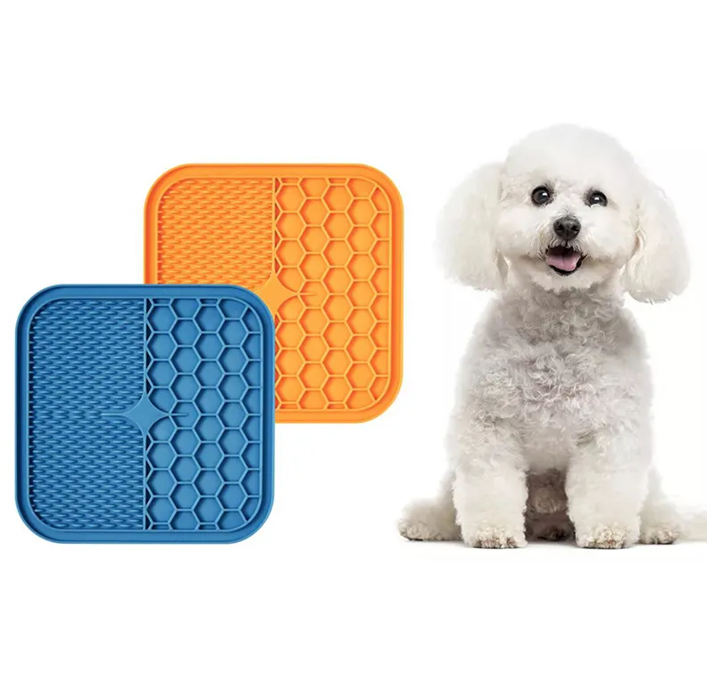 Amazon Hot Sell Silicone Puppy Lick Mat Dishwasher Safe Licking Pad Anxiety Relief Dog Lick Mats With Strong Suction