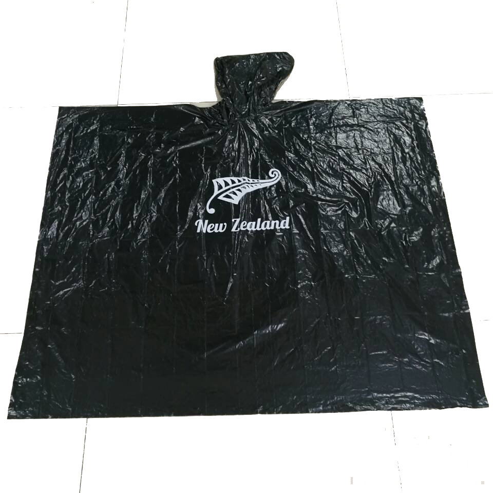 VS1031 Black PE 0,02 мм пончо для взрослых