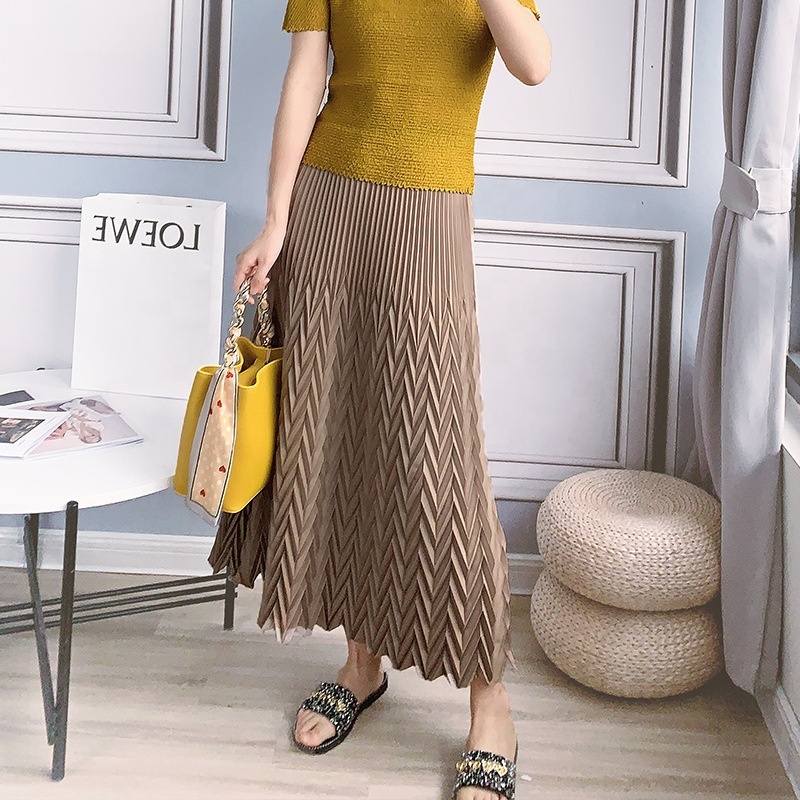 Women Clothing Plus Size Women Clothing Summer High Waist and Big Swing V-shaped Skirt Is Elegant and Sweet