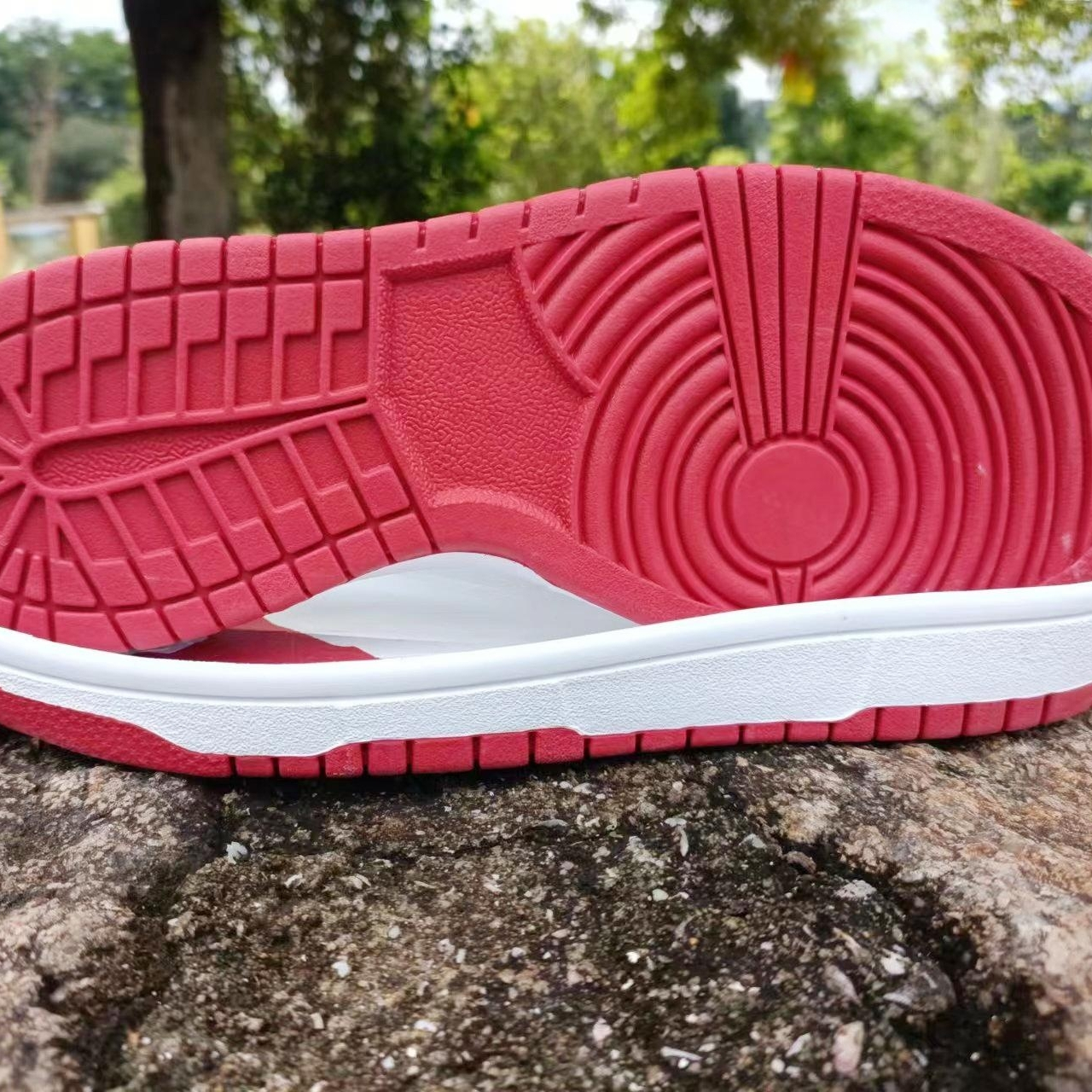 Custom high quality sports rubber sole skateboard shoes for men and women logo color women's sandals
