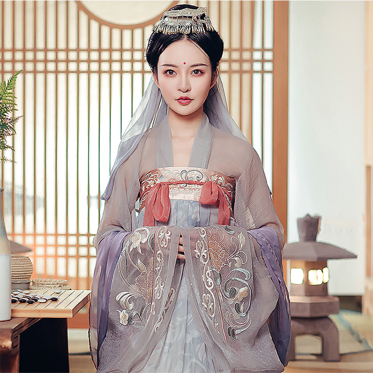 The new sky gray South Songzi (юбка Qi Xia)