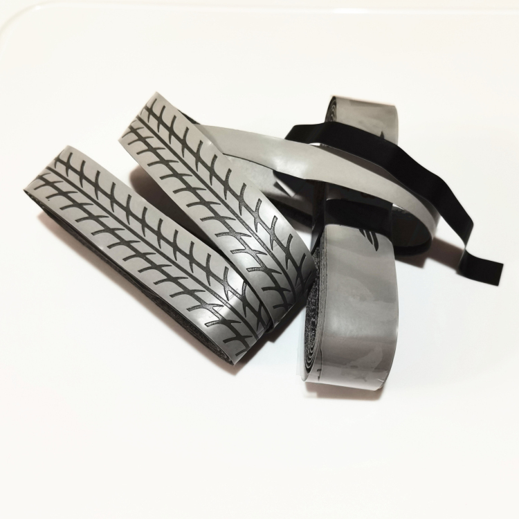 Non-slip tacky and soft PU Surface and durable floorball grips