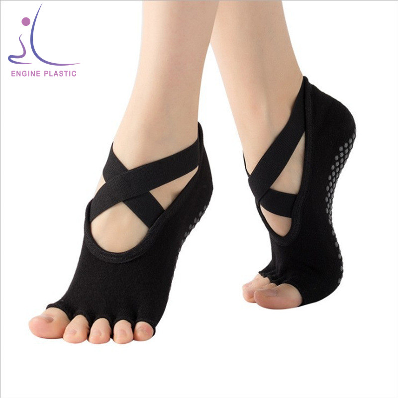 wholesale custom logo women non-slip grips straps anti-slip pilates yoga socks with diamonds